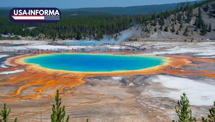 Visita-El-Parque-Nacional-Yellowstone-en-el-estado-de-Wyoming-hermoso-lugar-turístico-que-debes-conocer-en-los-estados-unidos