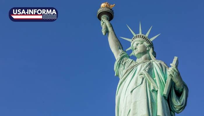 Visita-La-Estatua-de-la-Libertad-en-New-York-hermoso-lugar-turístico-que-debes-conocer-en-los-estados-unidos